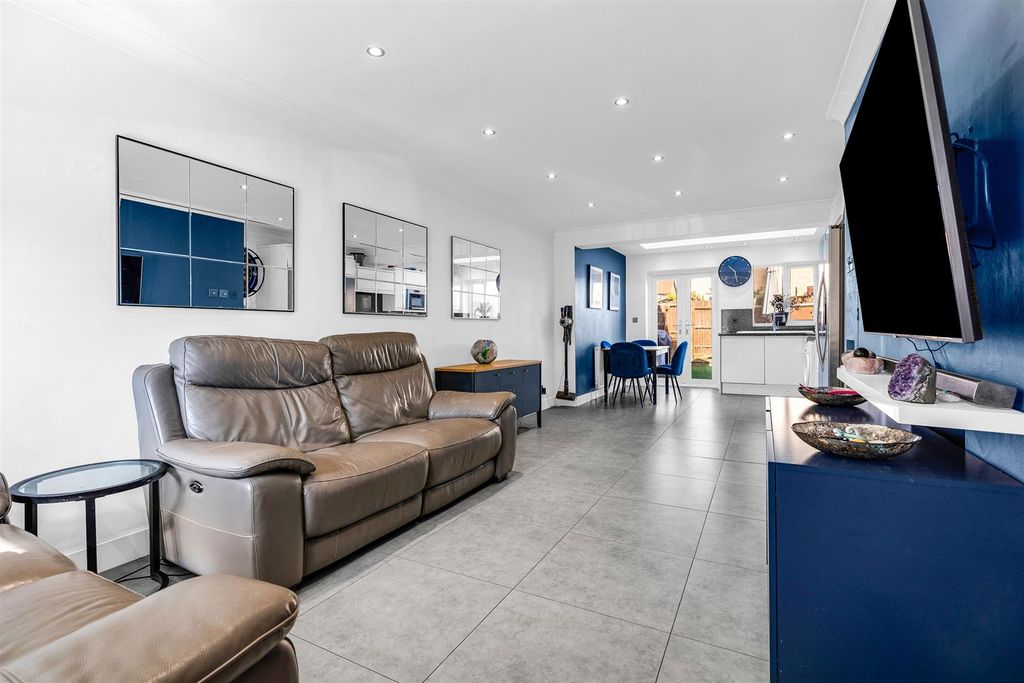 Additional image 8 of 3 bed terraced house for saleThe Briars, Hertford SG13