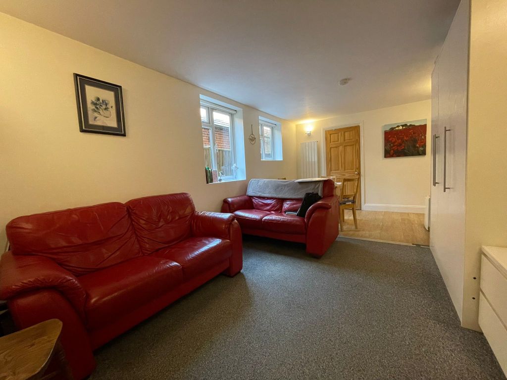 1 bed flat to rentStation Road, Sway SO41