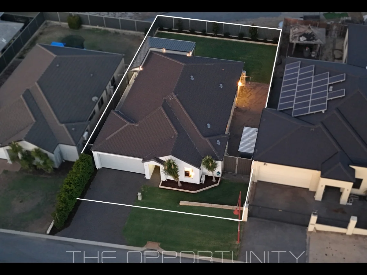 8 Donatello Drive, Landsdale WA 6065