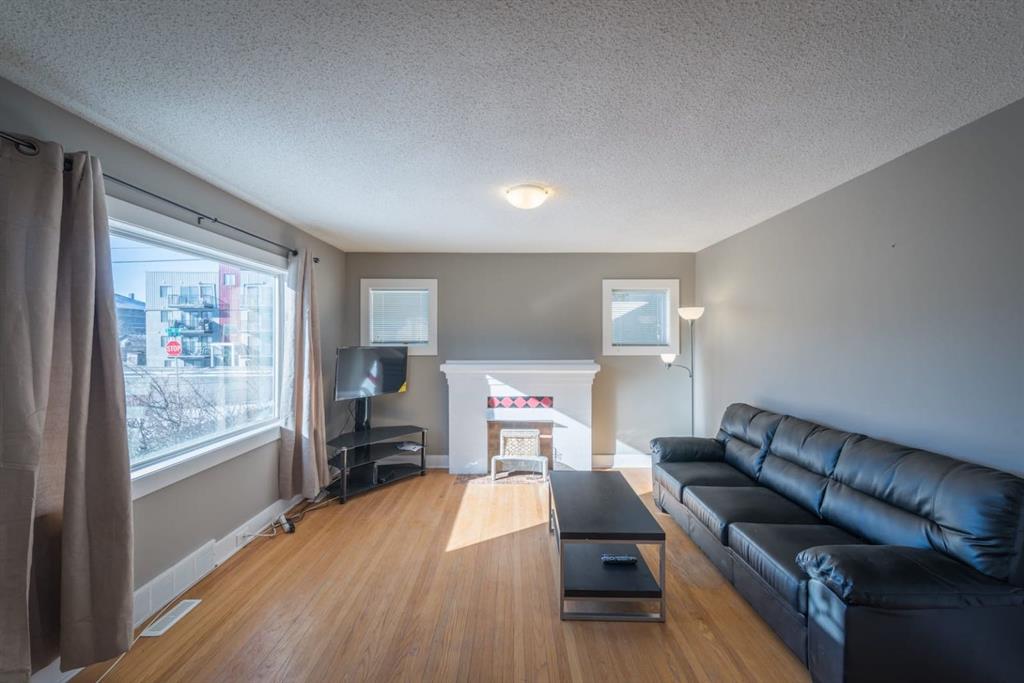 Additional image 4 of 206 15 Avenue NE, Calgary, AB, T2E 1G9