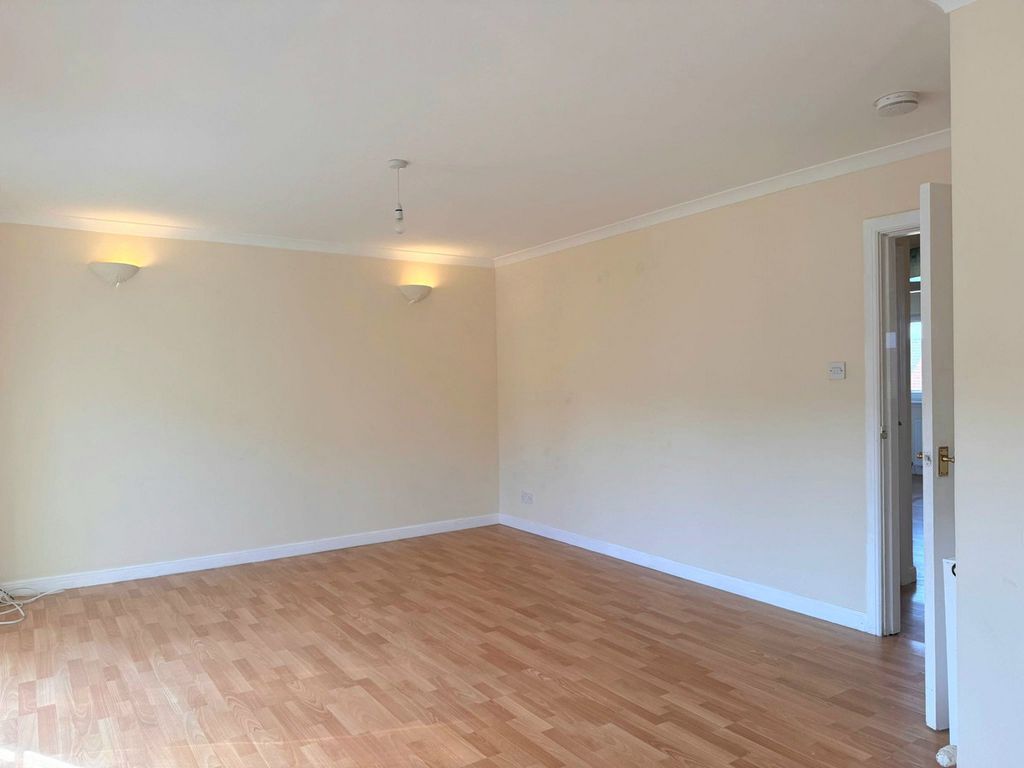 2 bed flat to rentHunters Lane, Bathgate EH47 photo 3
