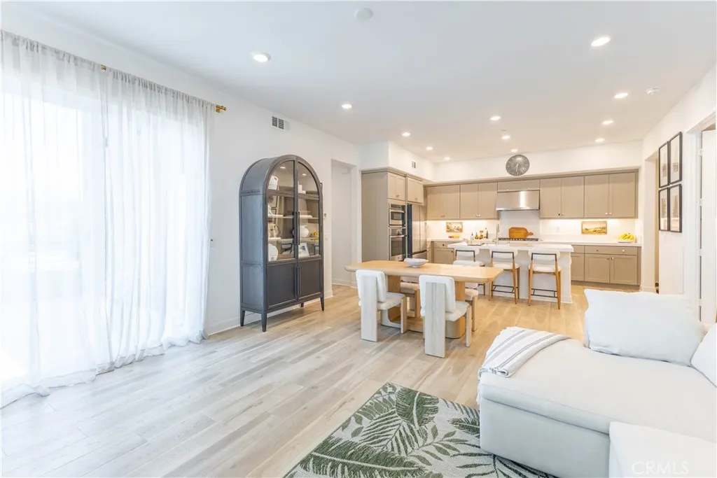 Additional image 29 of 147 Sash, Irvine, CA 92618