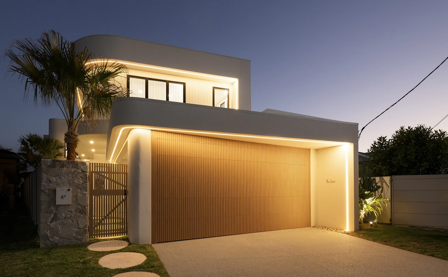 47 Vatakoula Parade, Mermaid Waters QLD 4218