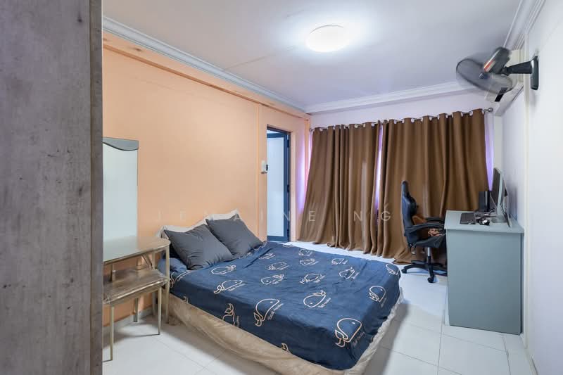758 Pasir Ris Street 71 photo 5