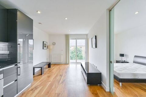 Dowding Drive, Kidbrooke, London SE9