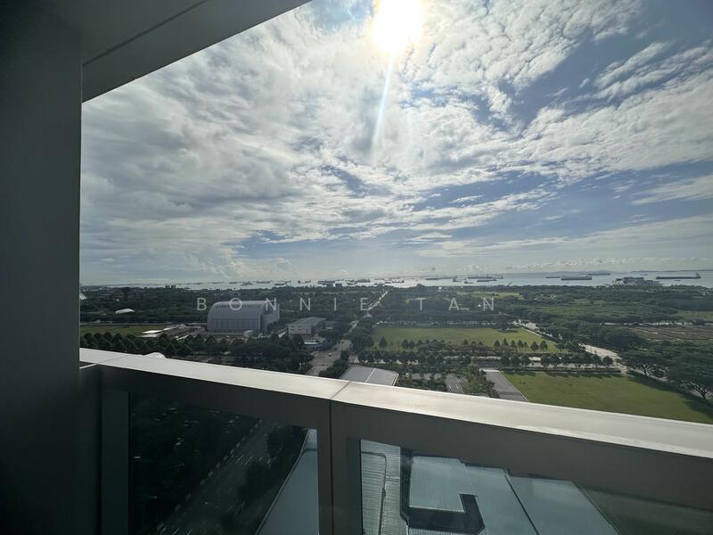18 Marina Boulevard photo 2