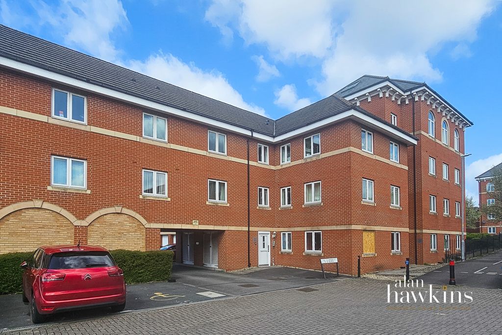 2 bed flat to rentSaltash Road, Swindon SN2