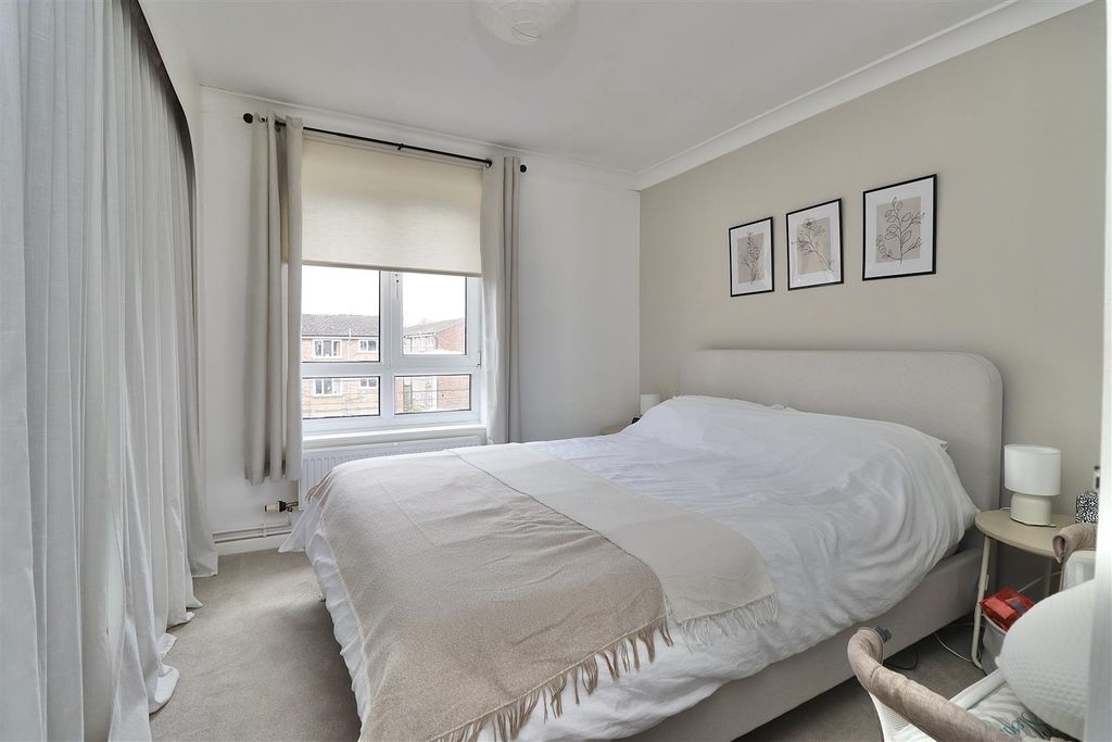 Additional image 5 of 1 bed flat for saleChurch Lane Flats, Pocklington YO42