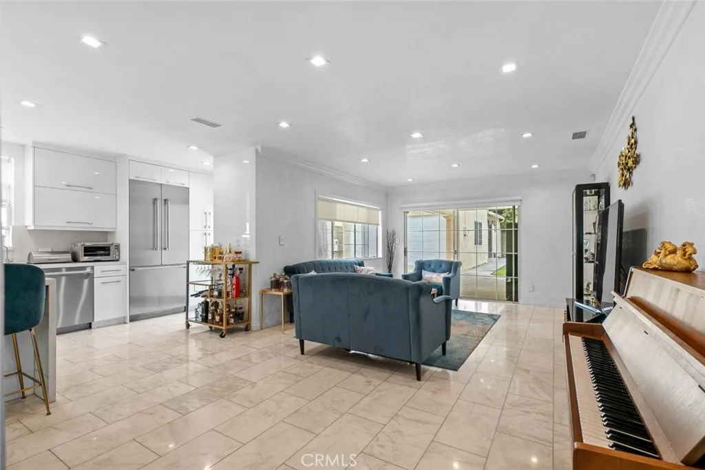 Additional image 70 of 2640 N Keystone Street, Burbank, CA 91504