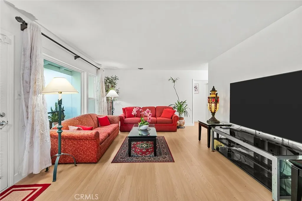Additional image 7 of 6440 Petit Avenue, Van Nuys, CA 91406
