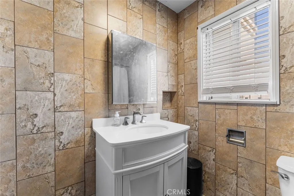 Additional image 22 of 7431 Vanalden Ave, Reseda, CA 91335