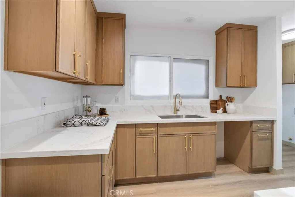 Additional image 91 of 4239 S Raymond Avenue, Los Angeles, CA 90037