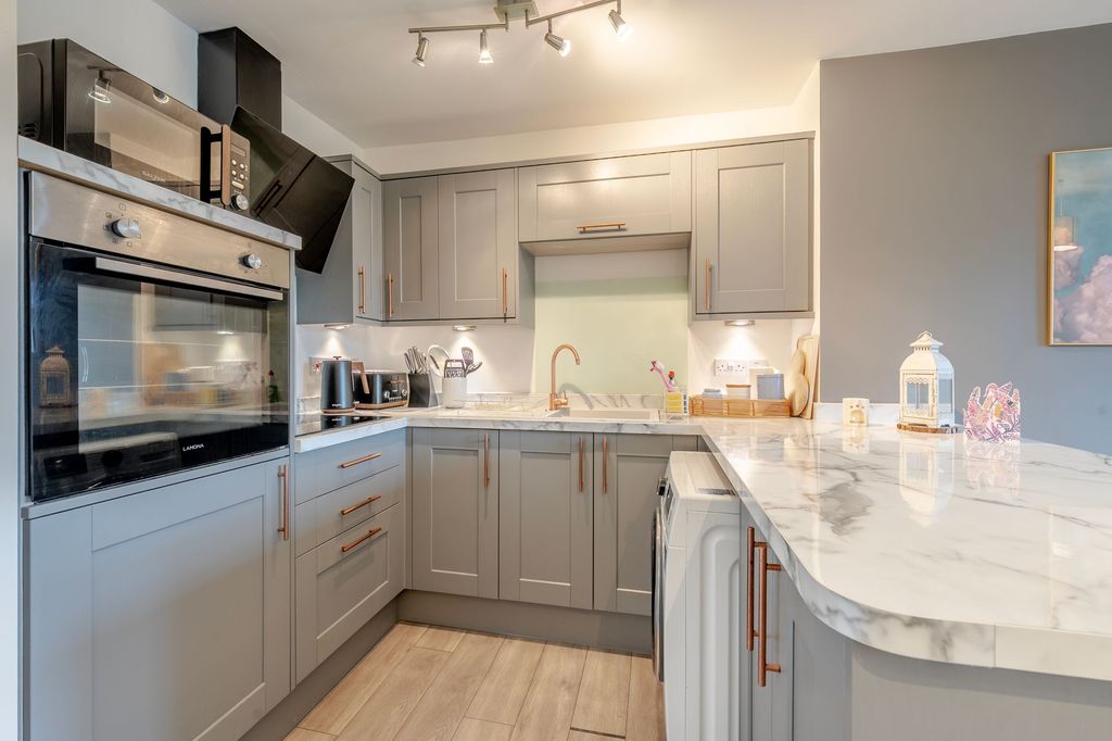 Additional image 6 of 1 bed flat for saleHarlow Moor Drive, Harrogate HG2