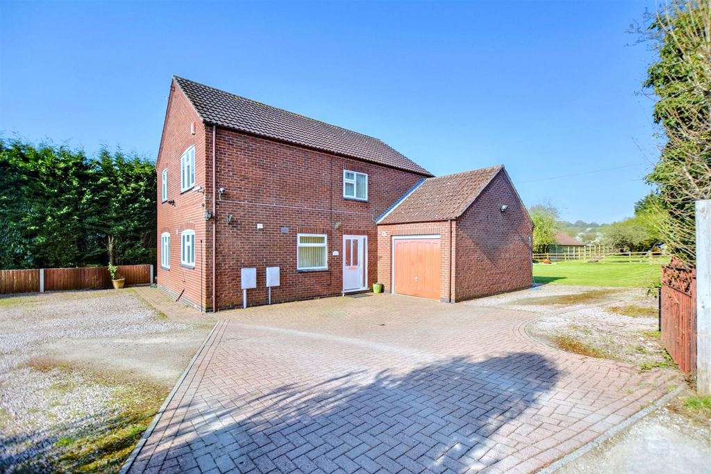 Additional image 2 of 3 bed detached house for saleBilborough Road, Nottingham NG8