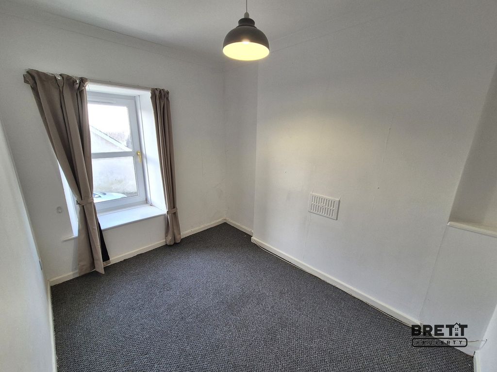 Additional image 7 of 2 bed terraced house to rentRobert Street, Milford Haven, Pembrokeshire. SA73
