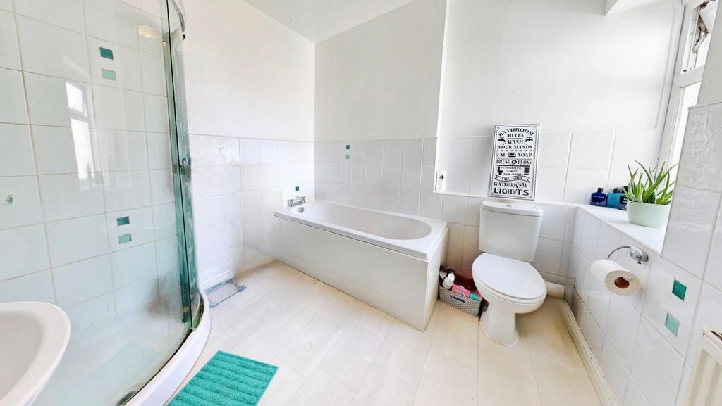 Additional image 9 of 3 bed semi-detached house to rentNewbridge Road, Pontyclun CF72