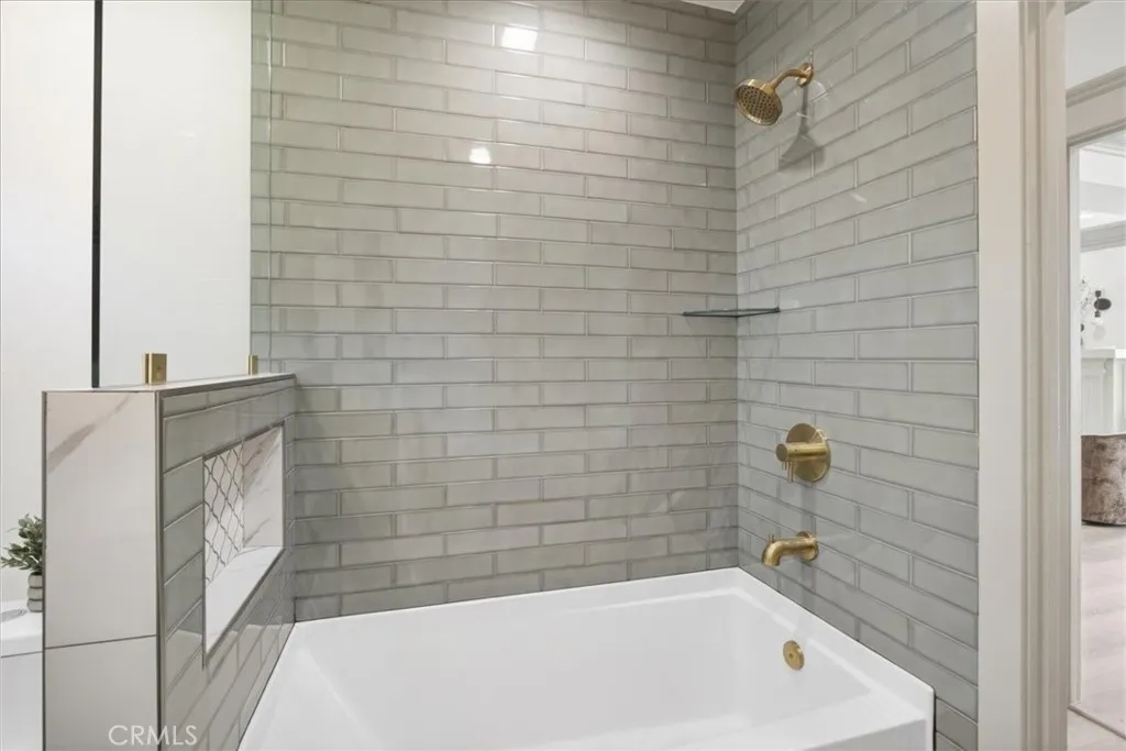 Additional image 114 of 4239 S Raymond Avenue, Los Angeles, CA 90037