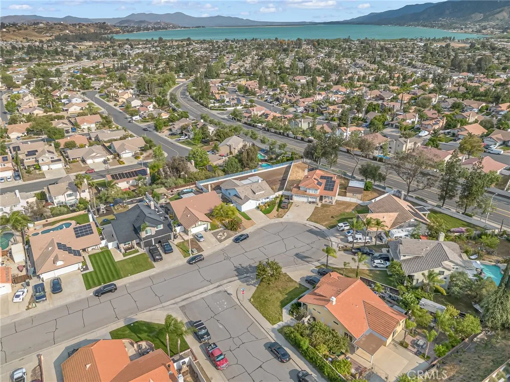 29484 Mariners Way, Lake Elsinore, CA 92530