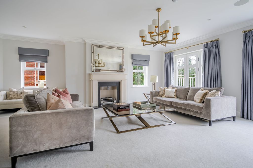 Additional image 3 of 5 bed detached house to rentSunningdale Heights, Sunningdale SL5