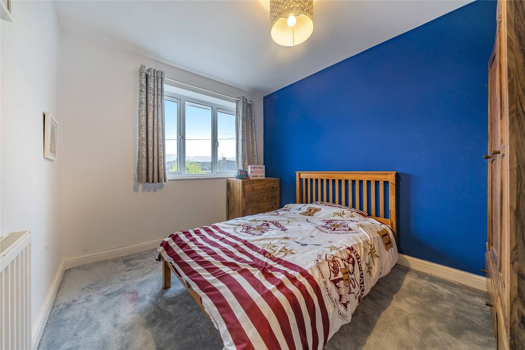 Additional image 13 of 4 bed semi-detached house to rentThe Drive, Cornmeadow Lane, Worcester, Worcestershire WR3