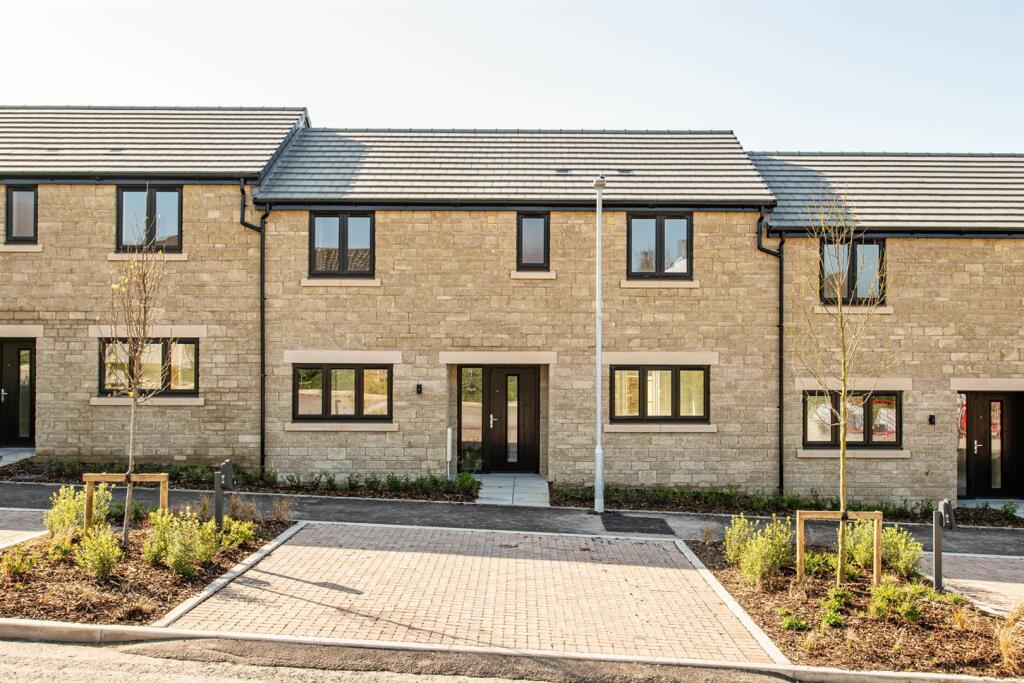 Danesmead Drive, Bratton