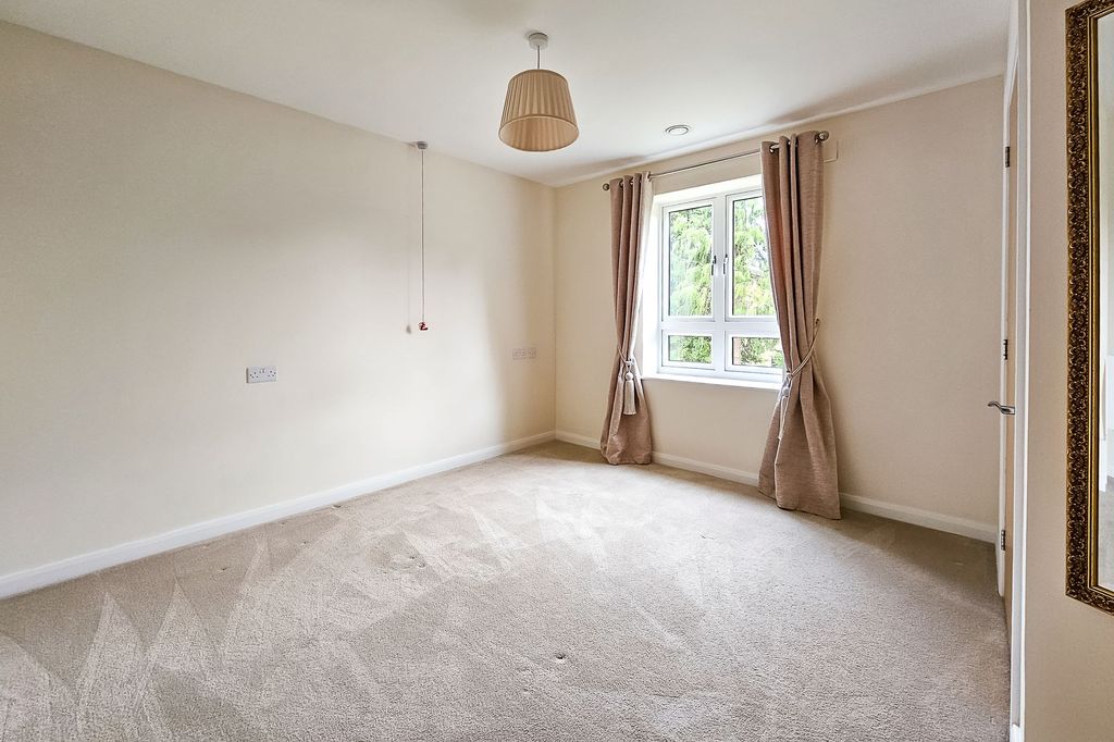 Additional image 10 of 1 bed property for saleWetherby Road, Harrogate HG2