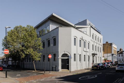 London Road, Plaistow E13