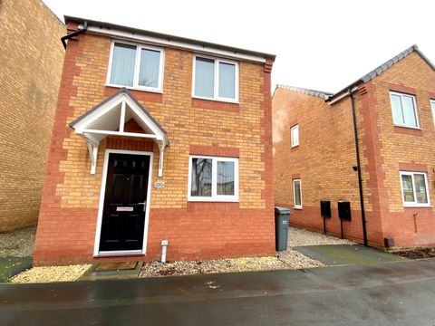 Lauderdale Crescent, Manchester M13