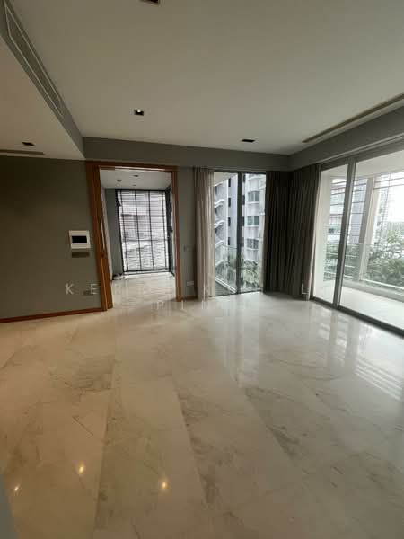 281 Ocean Drive photo 4