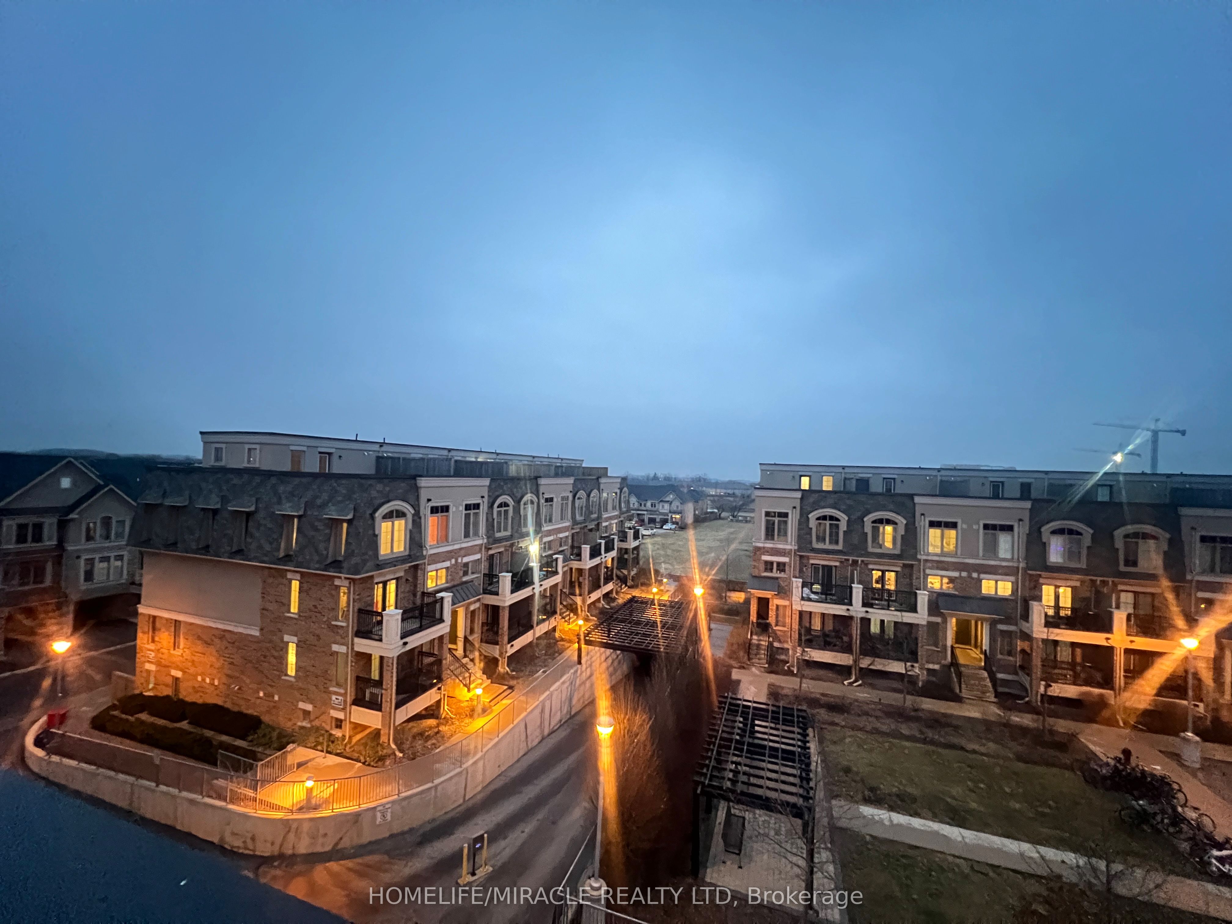 16-2441 Greenwich Drive, Oakville, ON, L6M 0S3