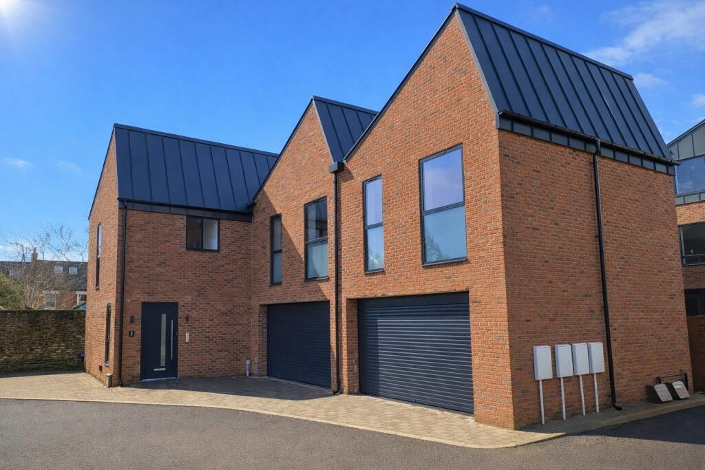 1 Victoria Mews, Frome, Frome, BA11