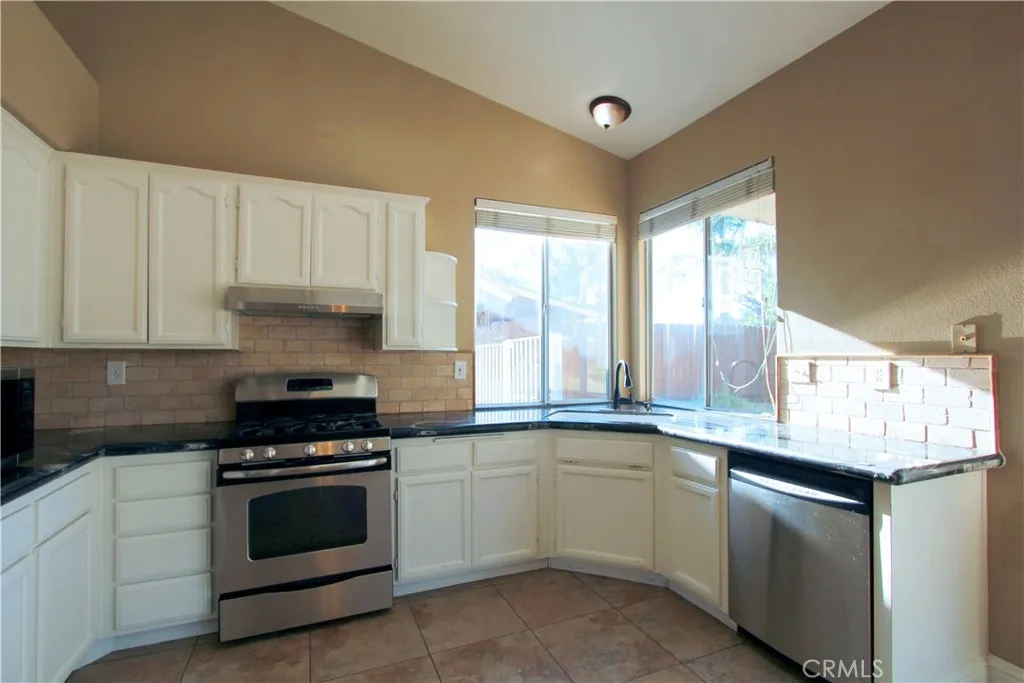 Additional image 13 of 9902 Balvanera Ave, Bakersfield, CA 93312