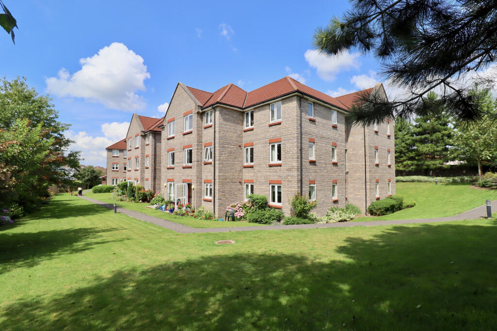 Bluestone Court, Street