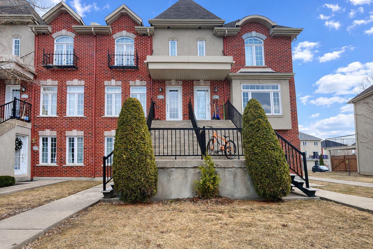 7990 Rue Angèle
