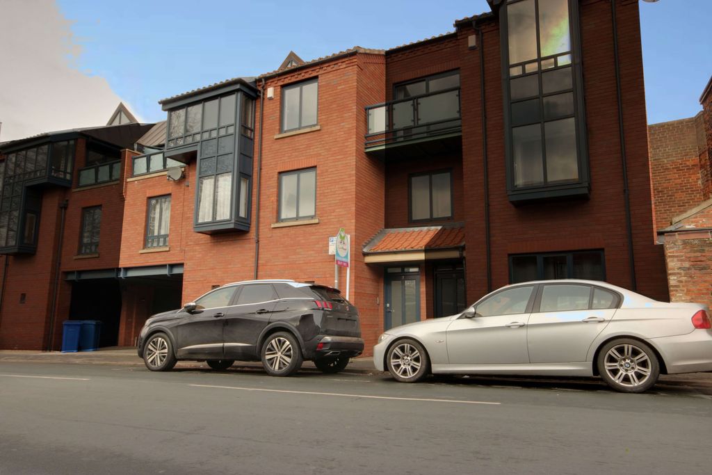 Additional image 3 of 3 bed terraced house to rentLord Roberts Road, Beverley HU17