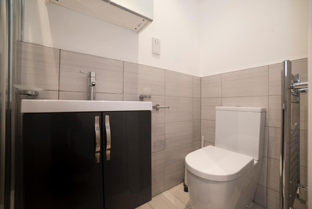 Additional image 6 of 2 bed flat to rentVictoria Road, London NW7