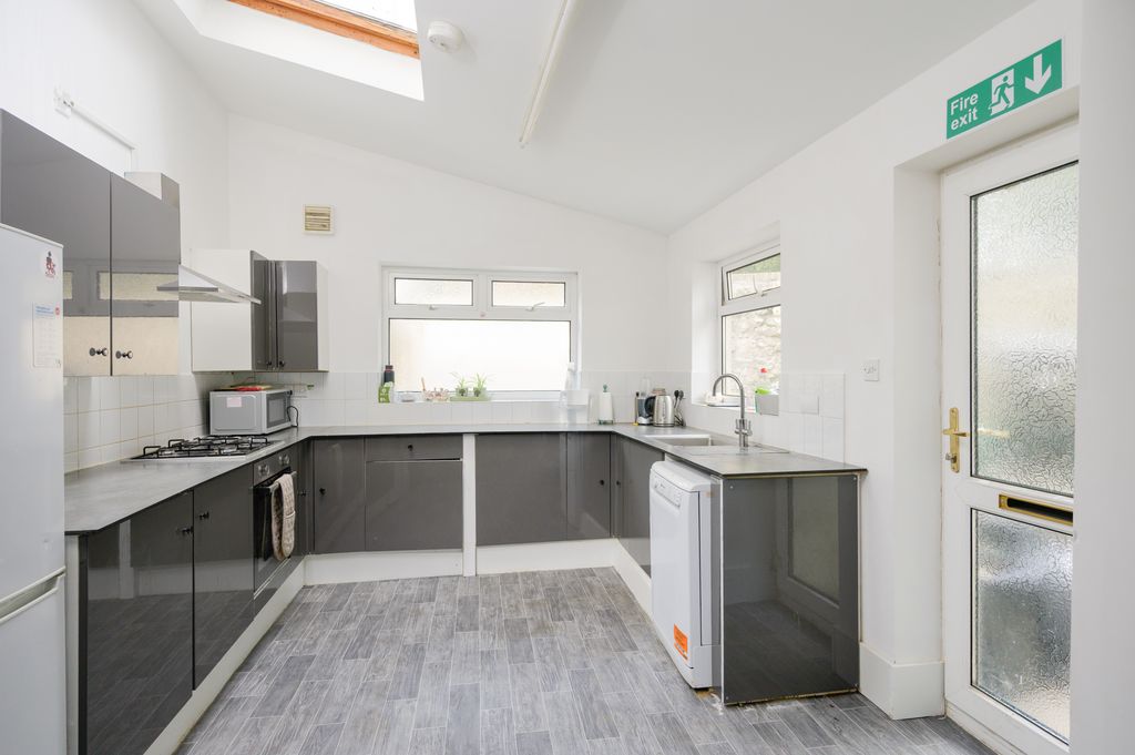 5 bed villa to rentNewbridge, Bath BA1 photo 3