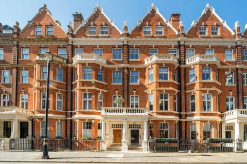 Park Street, Mayfair W1K