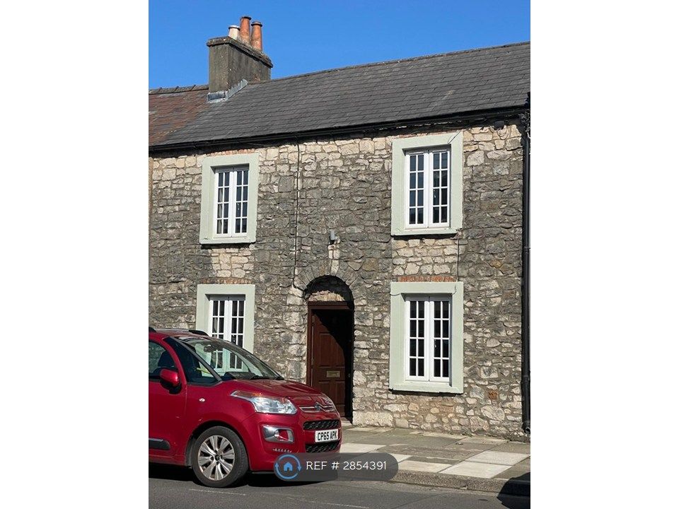 3 bed terraced house to rentWestgate, Cowbridge CF71