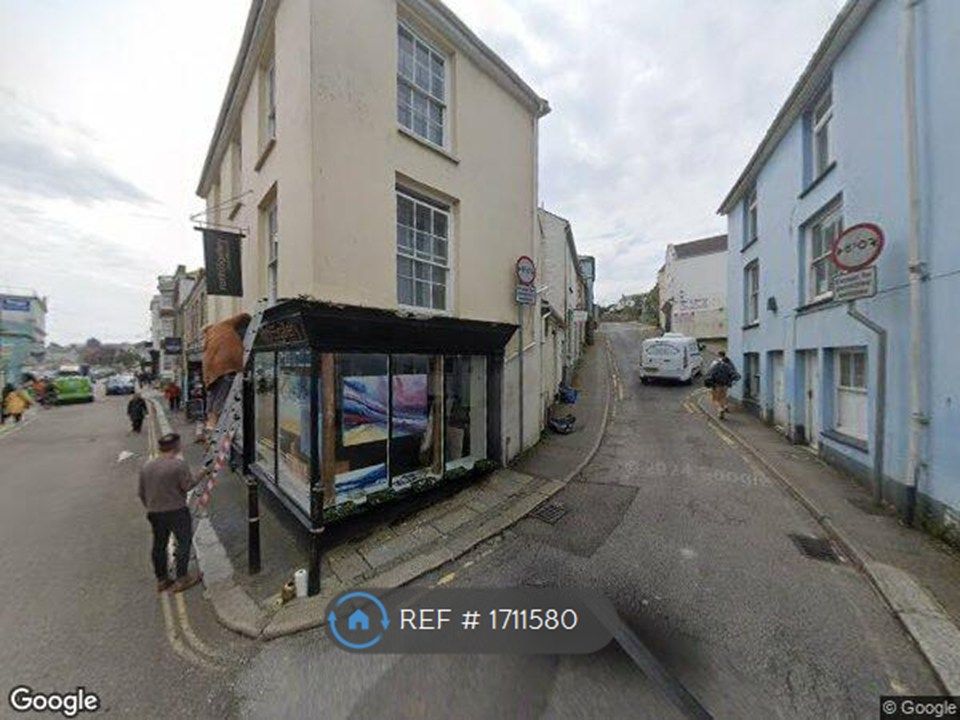 4 bed flat to rentSwanpool Street, Falmouth TR11