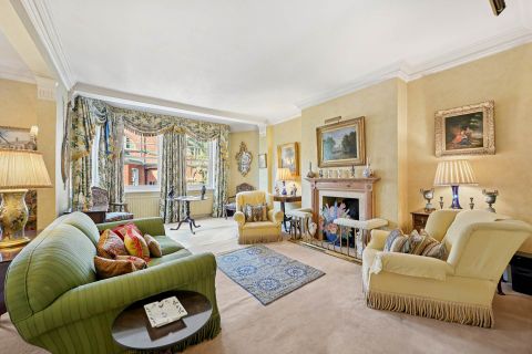 Cheyne Court, Flood Street, London SW3