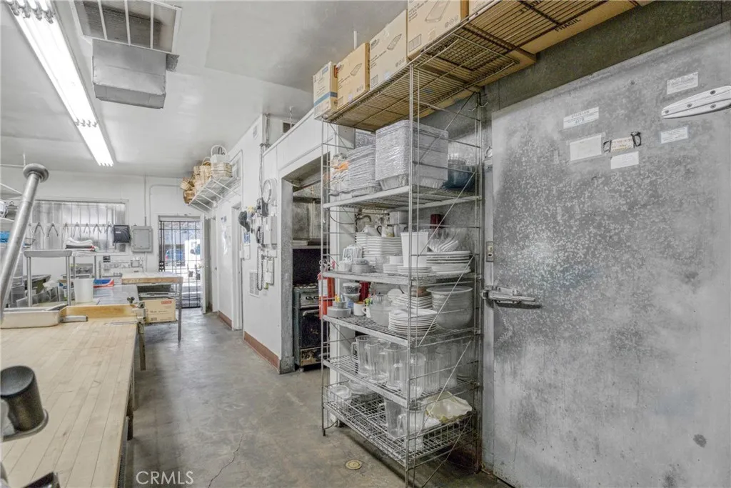 Additional image 7 of 7235 Owensmouth, Canoga Park, CA 91303