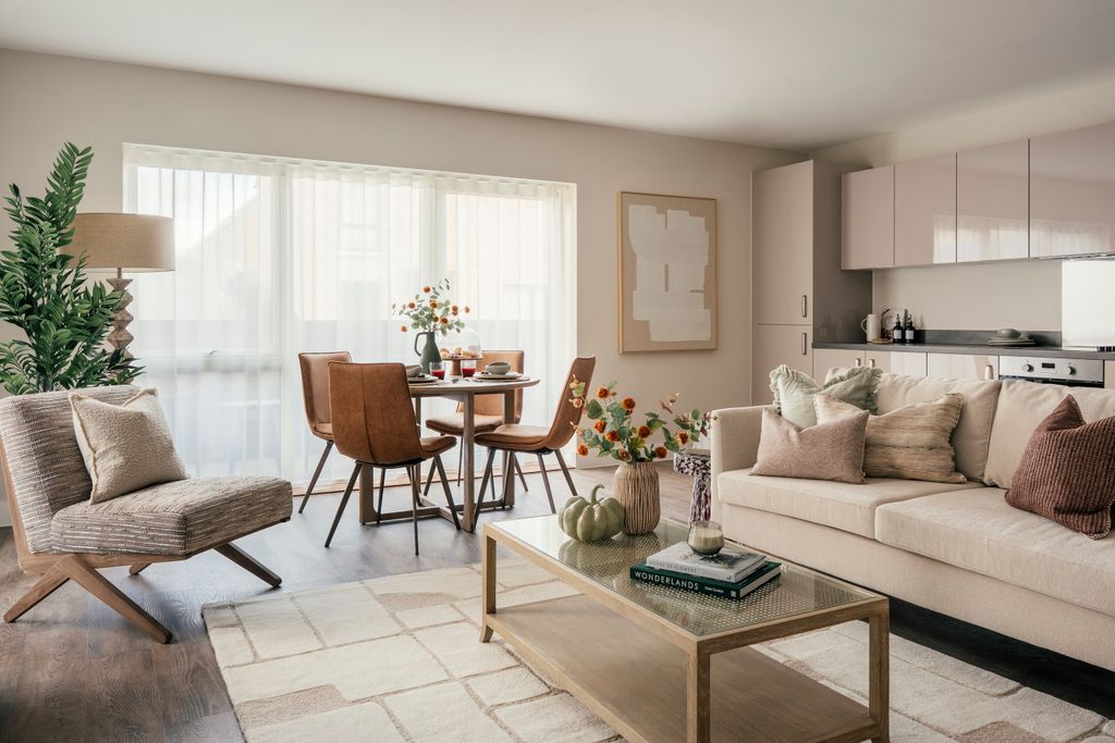 Additional image 2 of 2 bed flat for saleNewmarket Road, Cambridge CB5