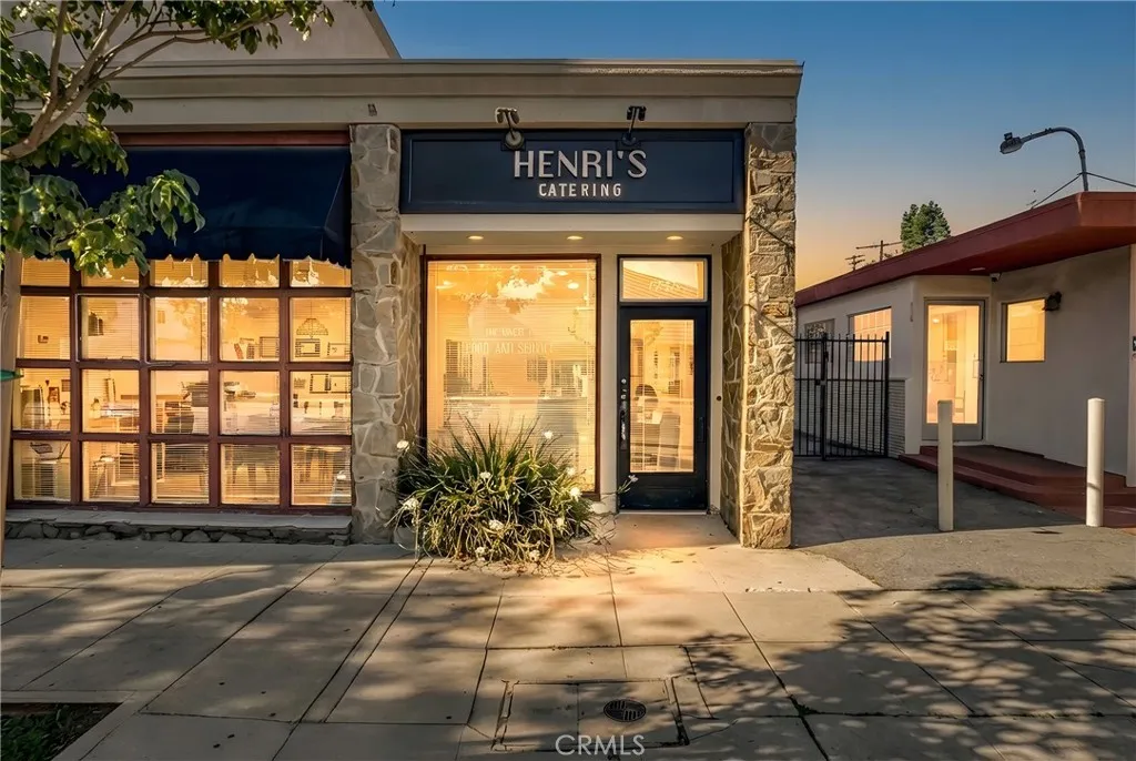 Additional image 25 of 7235 Owensmouth, Canoga Park, CA 91303
