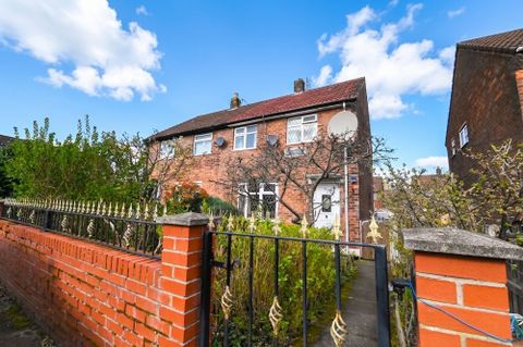Windsor Avenue, Swinton M27