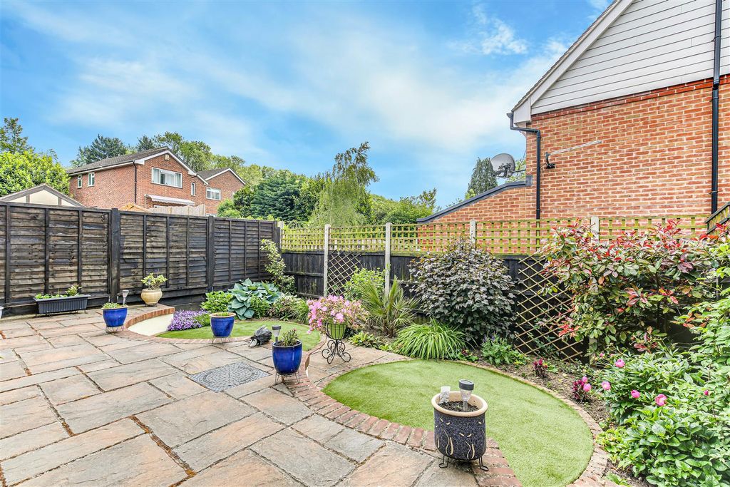 Additional image 3 of 4 bed semi-detached house for saleNorheads Lane, Biggin Hill TN16