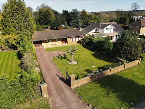 Woodcote Park Avenue, Purley CR8