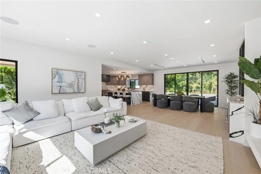 Additional image 18 of 8400 White Oak Ave, Sherwood Forest, CA 91325