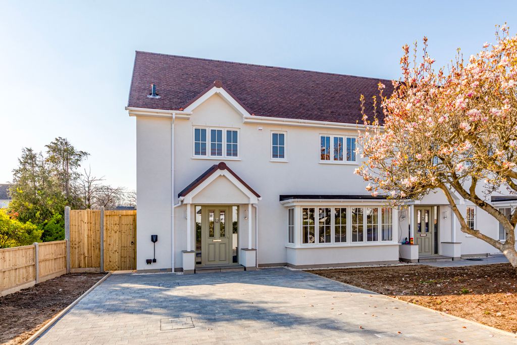 4 bed semi-detached house for saleGreen Lane, Hersham Village, Surrey KT12