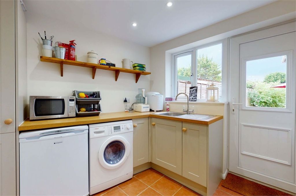 Additional image 10 of 4 bed semi-detached house to rentLinden Avenue, Prestbury, Cheltenham GL52